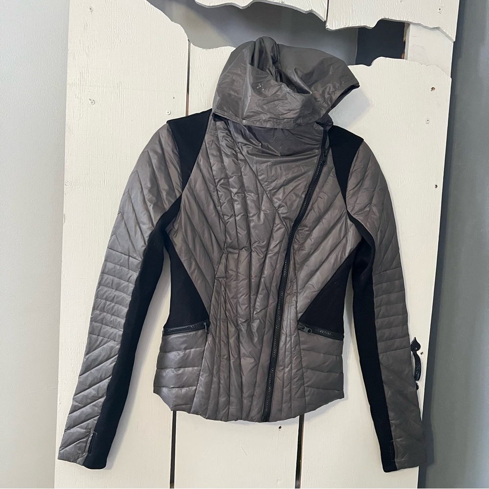 Blanc Noir Motion Paneled Down Puffer Lightweight Jacket Size XS